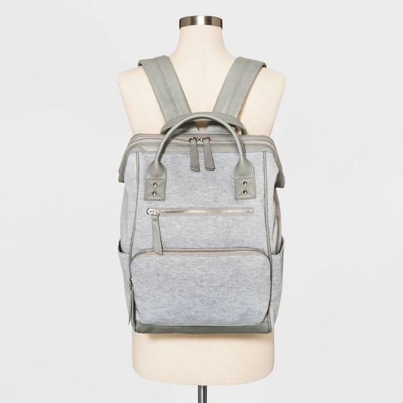 Backpack - Picture 2 of 5